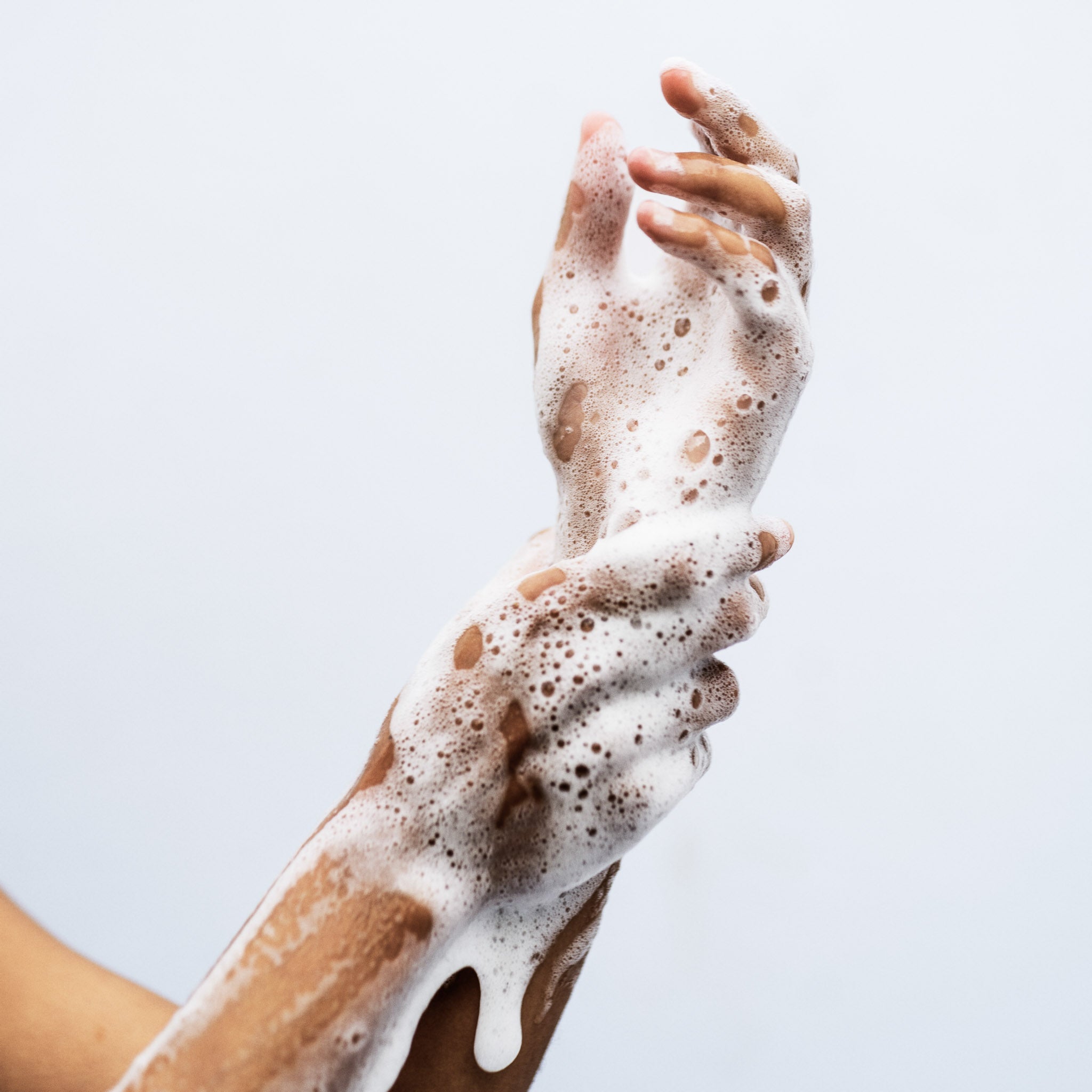 När natur möter vetenskap – aminosyror i BRUNS kroppsvård